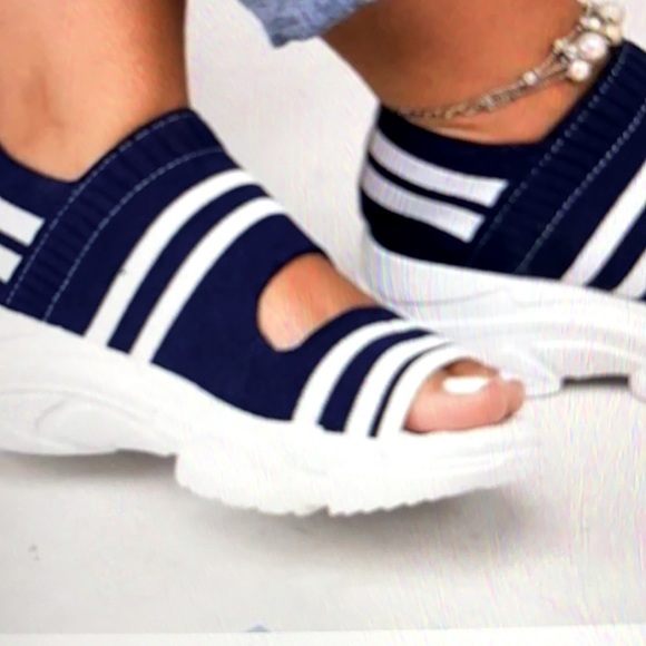 🔵 Stretchy sandals in 2 colors (navy blue sold) - Picture 2 of 4